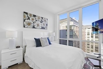Global Luxury Suites in White Plains