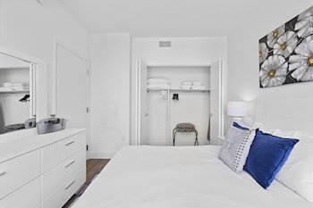 Global Luxury Suites in White Plains