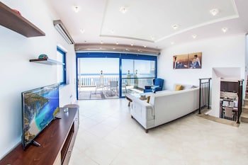 Villa Azure