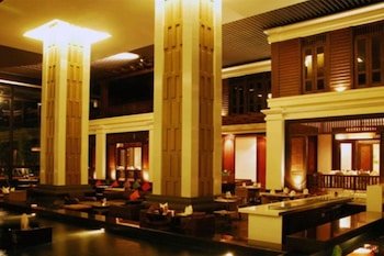 Sunee Grand Hotel & Convention Center