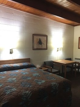 Lazy U Motel