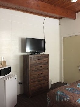 Lazy U Motel