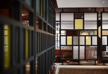 Lyle Hotel
