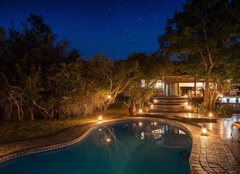 Thornybush Waterbuck Game Lodge
