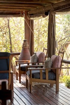 Thornybush Waterbuck Game Lodge