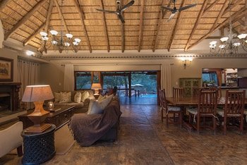 Thornybush Waterbuck Game Lodge