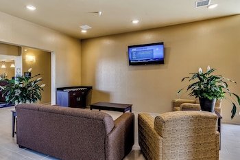 Cobblestone Inn & Suites Waverly