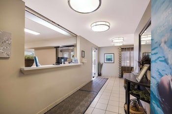Sonesta Simply Suites Denver West Federal Center
