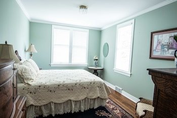 Valparaiso Inn Bed & Breakfast