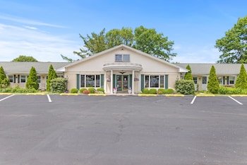 Glass House Inn