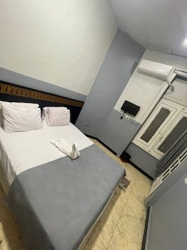 One Season Hostel