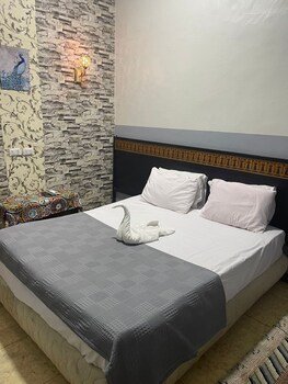 One Season Hostel