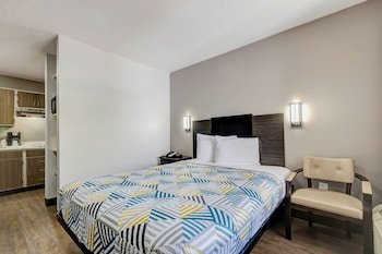 Studio 6 Dallas South Arlington
