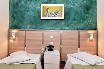 Socrates Hotel