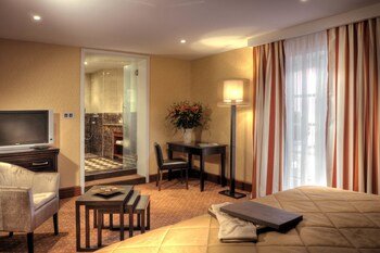 Hostellerie Des Chateaux & Spa