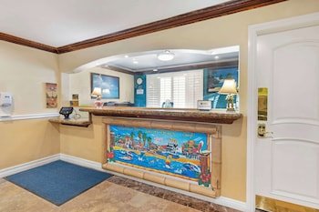 Best Western Harbour Inn & Suites