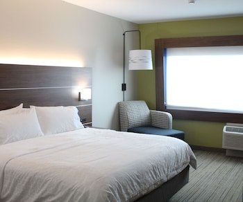 Holiday Inn Express & Suites Latta