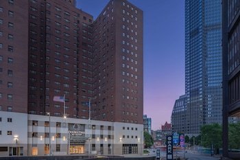 DoubleTree by Hilton Hotel & Suites Pittsburgh Downtown
