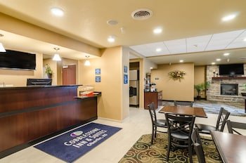 Cobblestone Inn & Suites - Oberlin