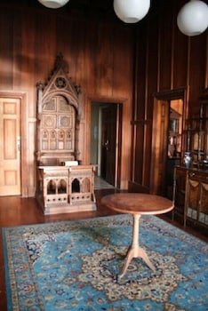 Oceania House