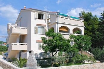 Apartments Vrtlici