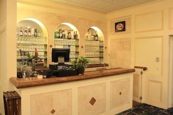 Senator Inn & Spa