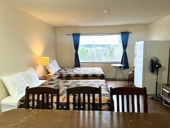 Red Carpet Inn And Suites