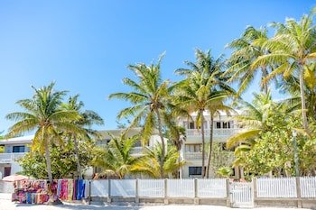 Babylon Beach Resort