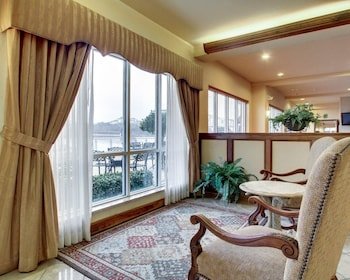 Clarion Suites Vidalia