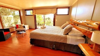 Hotel Uka Mana