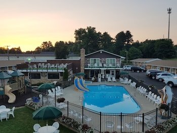 Black Hawk Motel