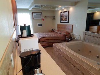 Black Hawk Motel