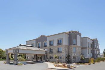 Holiday Inn Express & Suites San Jose - Morgan Hill