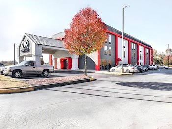 OYO Townhouse Inn Jacksonville near Little Rock Air Force Base