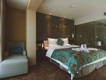 Tulip Inn Huaxi Hotel