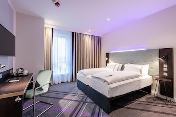 Premier Inn Essen City Centre Hotel