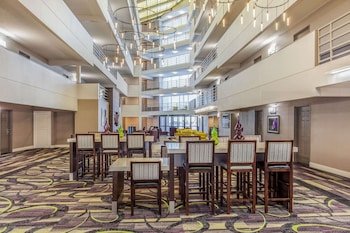 La Quinta Inn & Suites by Wyndham Lubbock West Medical Centr