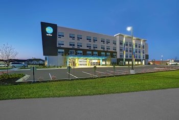 Tru By Hilton Stoughton