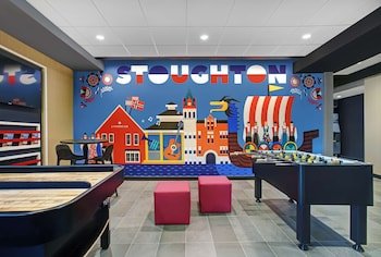 Tru By Hilton Stoughton