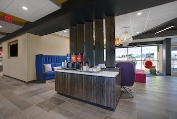 Tru By Hilton Stoughton