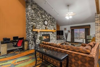 Ramada by Wyndham Platte City KCI Airport