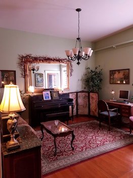 Old Wheeler Hotel
