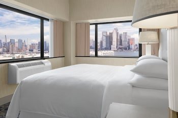 Sheraton Lincoln Harbor