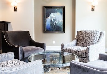 Canterra Suites Apartment Hotel