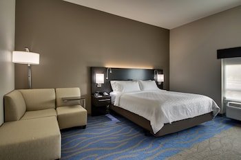 Holiday Inn Express & Suites Lancaster East - Strasburg