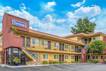 Jenn S. Travelodge by Wyndham Burbank-Glendale
