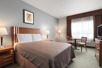 High Prairie Inn Hotel & Suites