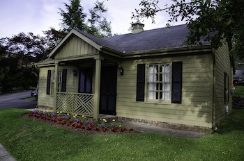 Hillwinds Inn