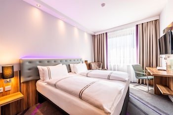 Premier Inn Essen City Limbecker Platz Hotel