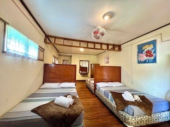 Novies Tourist Inn